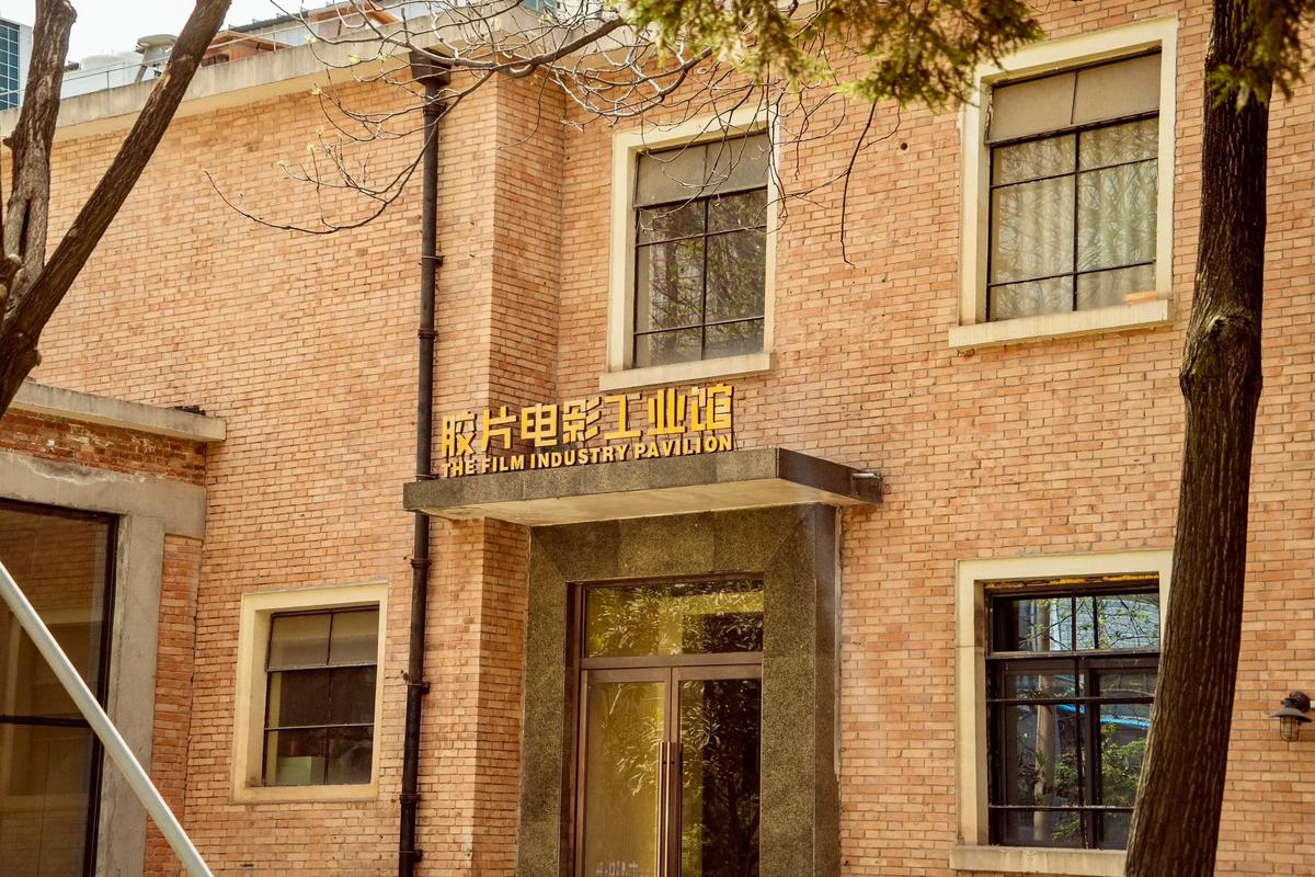 亚洲人妻搭讪斩的相关介绍