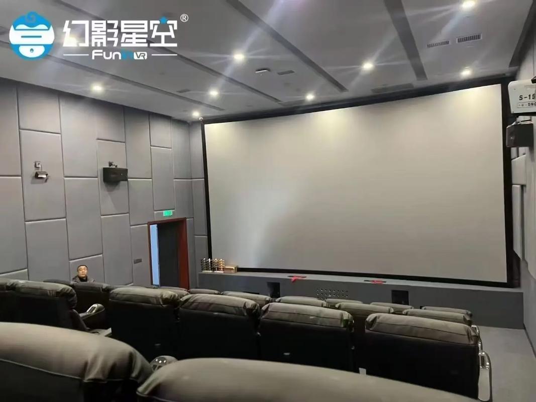 丰满的女秘书在线的相关介绍