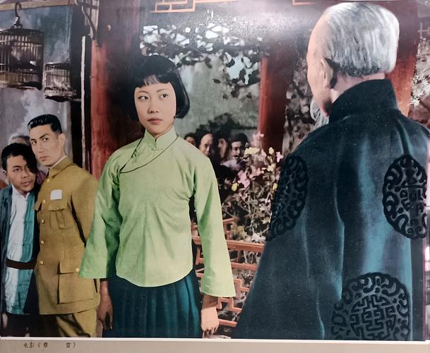 美女操哭的相关介绍