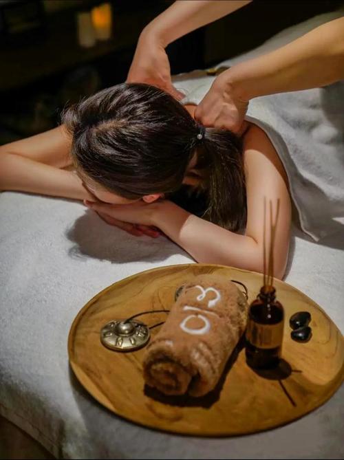 欧美 熟妇 在线的相关介绍