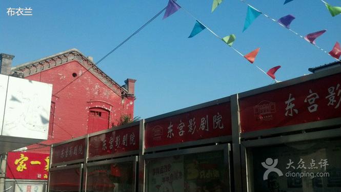 一边亲一边摸摸的相关介绍