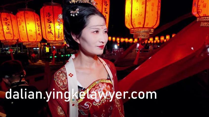 少妇av理论片的相关介绍
