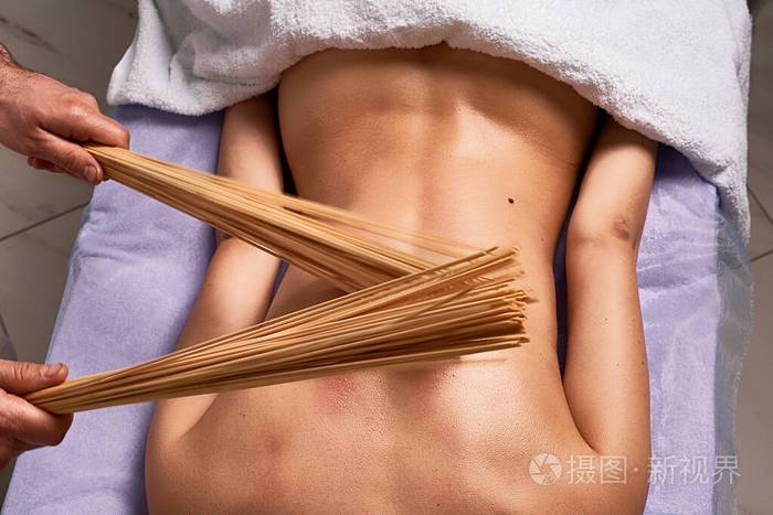 亚洲女少妇一区二区三区的相关介绍