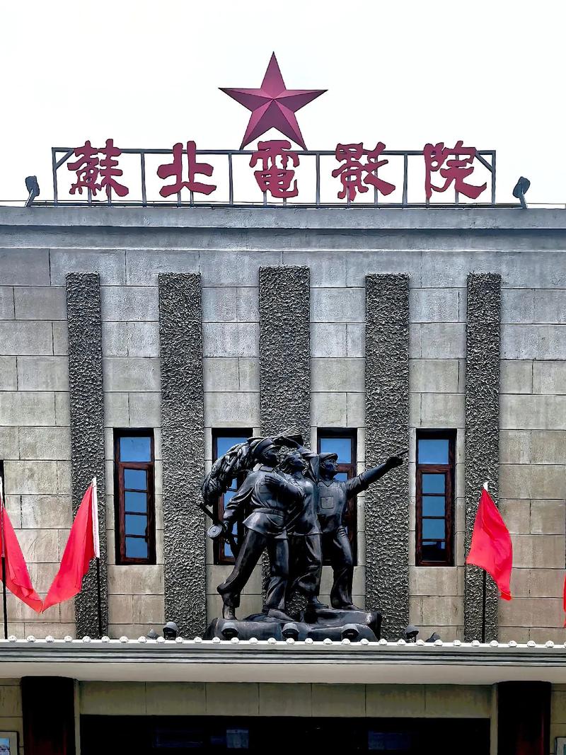 诱惑的女秘书的相关介绍