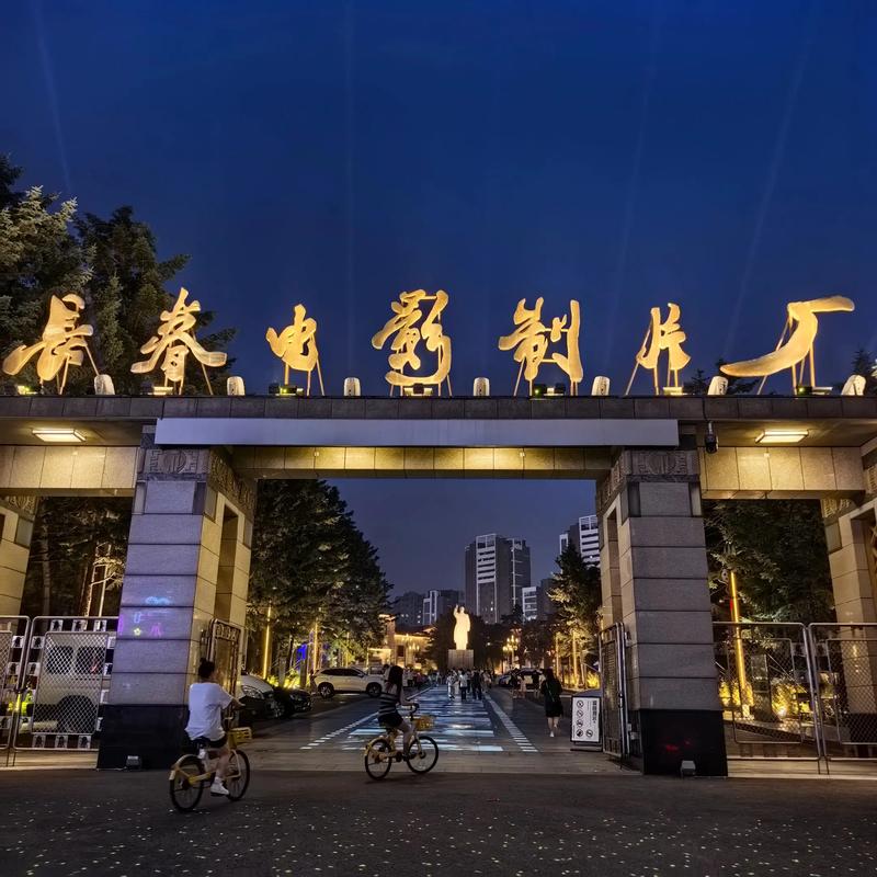 …亚洲熟女少妇一区二区三区的相关介绍