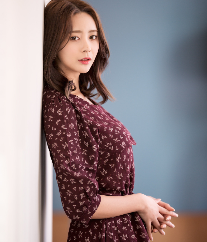 强干女秘书的相关介绍