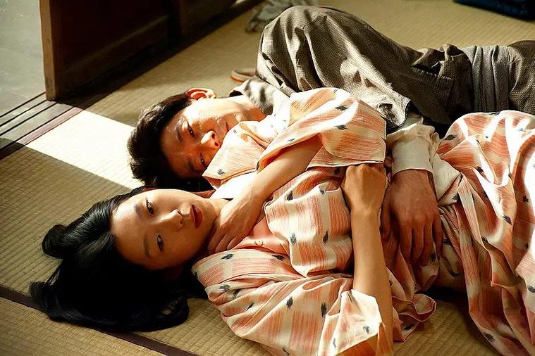 av 臀 后入 美女的相关介绍