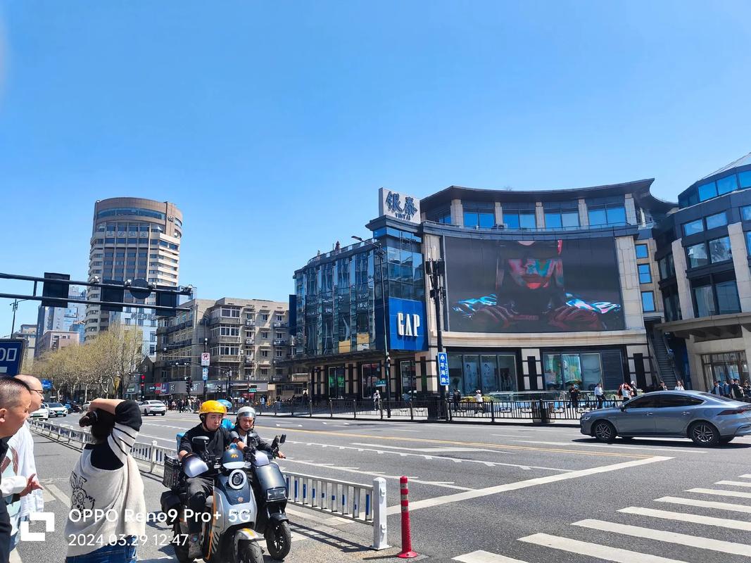 操得冒白浆视频的相关介绍